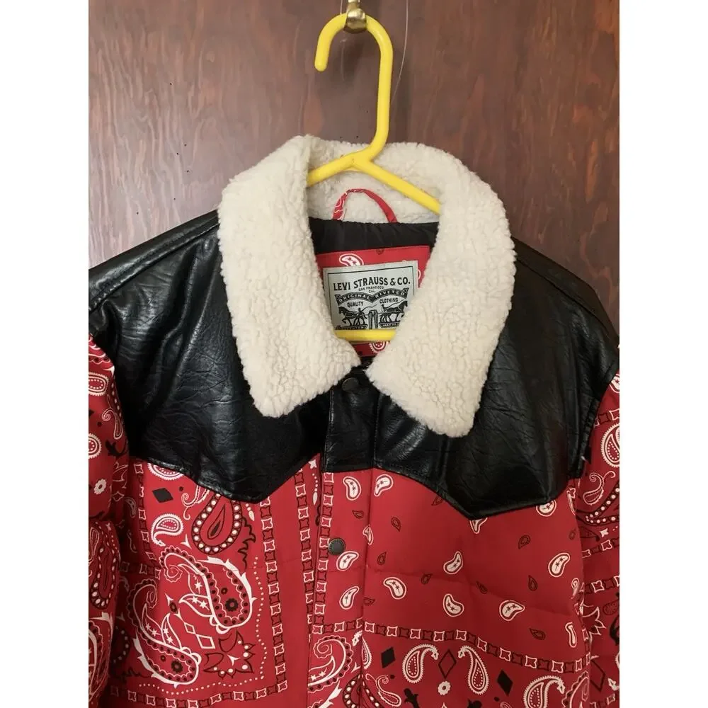 Levi's Out West Mixed Puffer Jacket Coat Mens Red Paisley Bandana (New) Size L